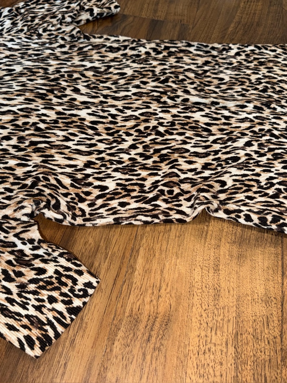 WHBM Leopard Print Long Sleeve Sweater Top - Picture 5 of 5